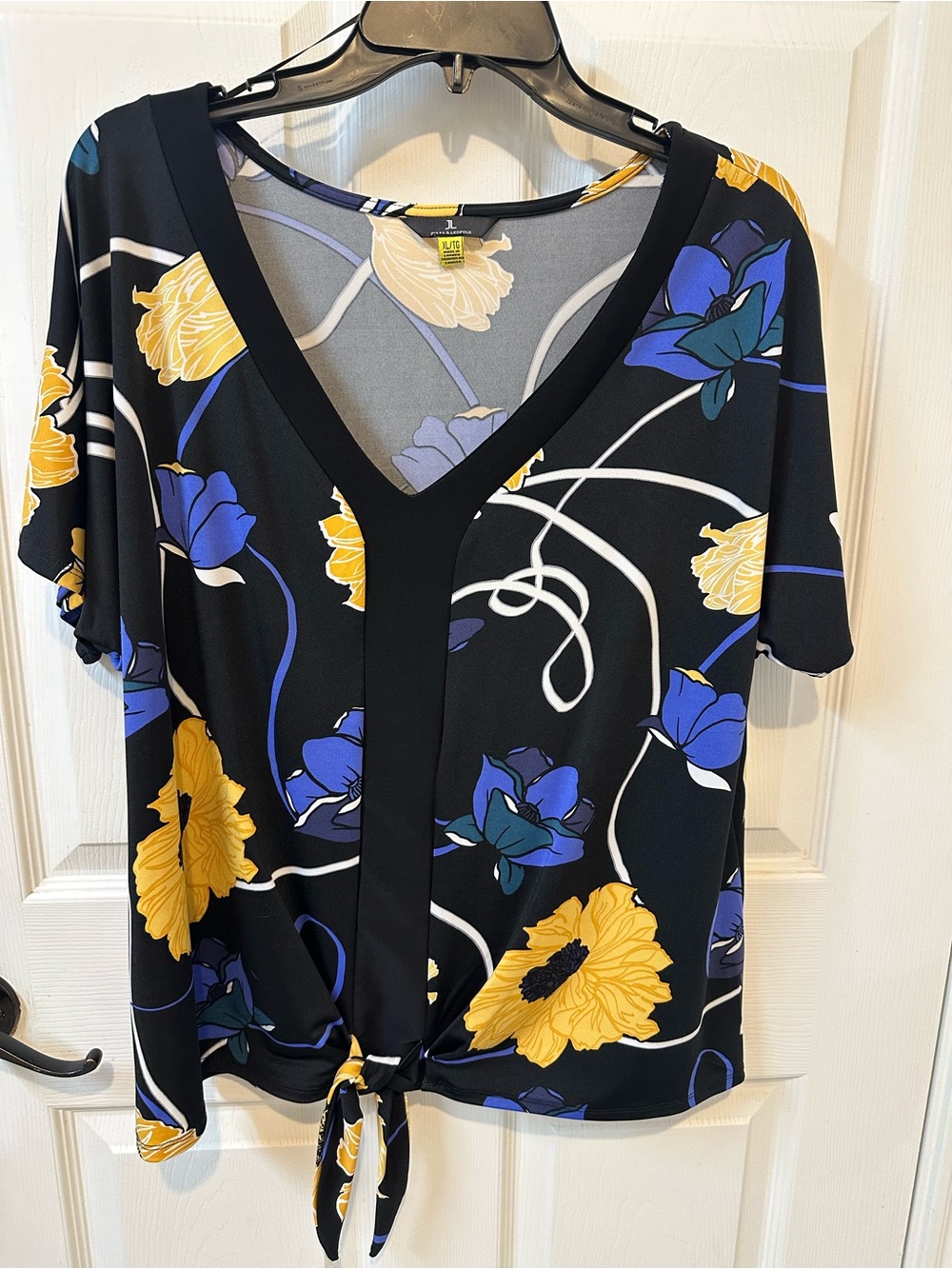 Jules & Leopold Floral Tie-Hem V-Neck Top in Black and Yellow